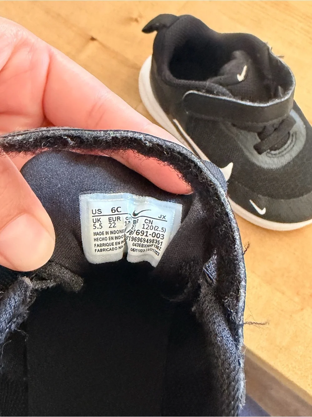 Nike Kids Black and White Velcro Athletic Sneakers 6C